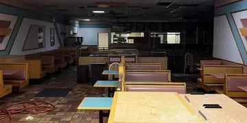 Descubrieron un Burger King de los años 80 casi intacto detrás de las paredes de un shopping