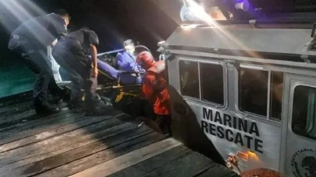 Se hundió un catamarán turístico en Cancún y mueren 4 personas