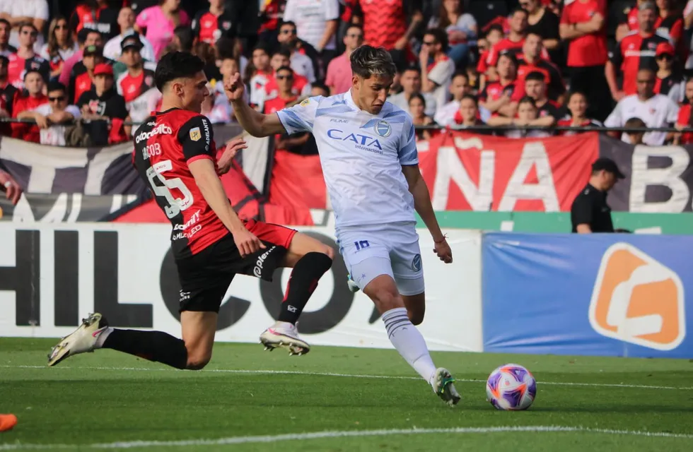 Matías Ramírez entró en el complemento y le cambió la cara al ataque de Godoy Cruz en Rosario: hizo el gol de la victoria. (Prensa Liga Profesional)