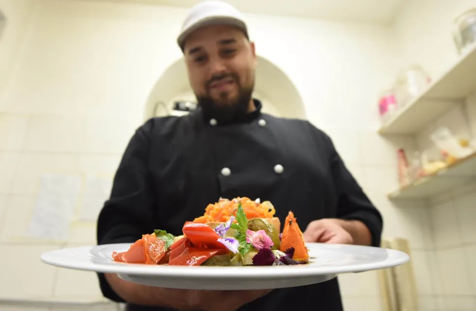 Fernando González cuenta que las flores pasaron a ser parte de la cocina saludable y de la alta gastronomía.