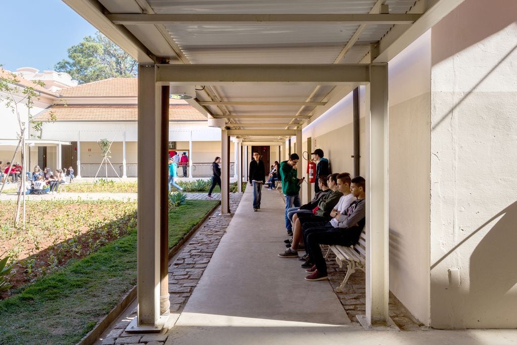 Escuela en Joanópolis / H+F Arquitetos.