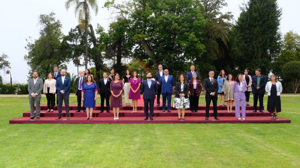 Gabinete histórico en Chile bajo el gobierno de Gabriel Boric: 14 mujeres y 10 varones (Twitter @gabrielboric)