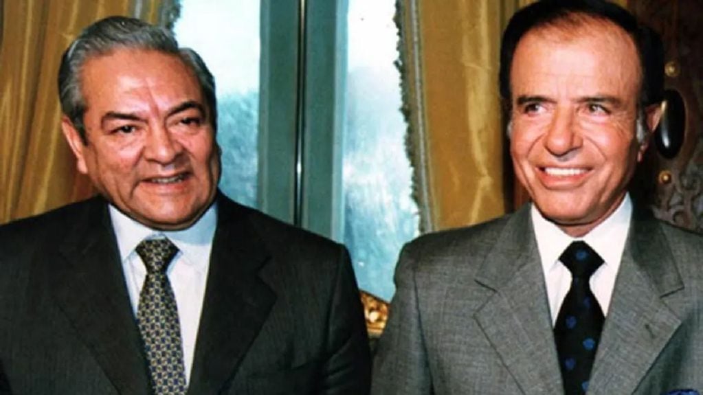El ministro de Economía, Antonio Erman González, y el presidente Carlos Menem (Archivo)