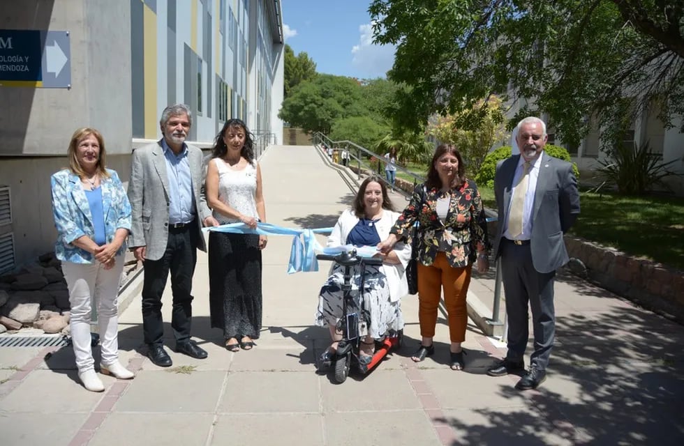 Inauguración de la ampliación del edificio del Instituto de Histología y Embriología de Mendoza (IHEM, CONICET-UNCUYO).