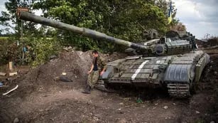 Soldados ucranianos custodian las fronteras (AFP)