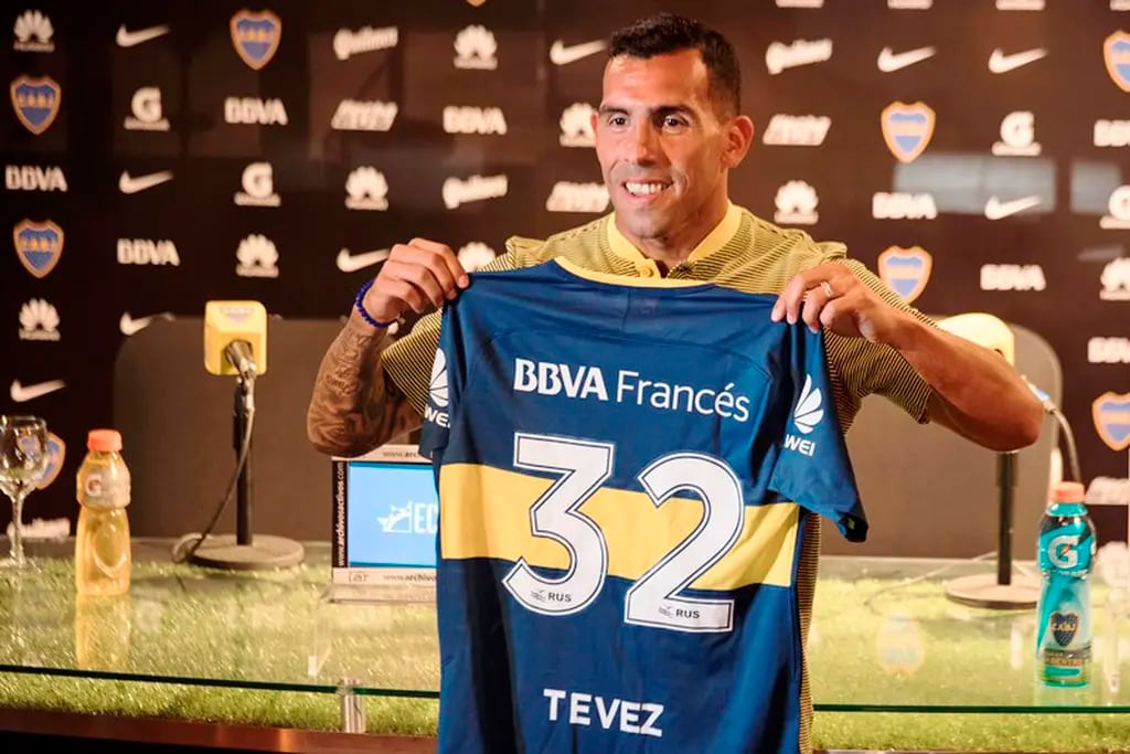 Carlos Tevez, la flamante figura de Boca, le restó importancia al clásico del próximo domingo ante River. "Sólo pienso en Colón", dijo. 