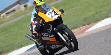 Lorenzo Tiberi probando con el Superbike Argentino