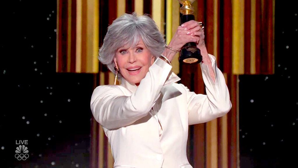 En la última entrega de los Premios Oscars, la actriz y militante feminista dejó ver su pelo totalmente gris.