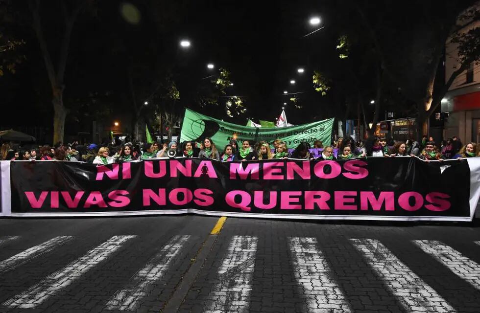 La marcha “Ni Una Menos” se convirtió en cartelazo por la pandemia. / Los Andes