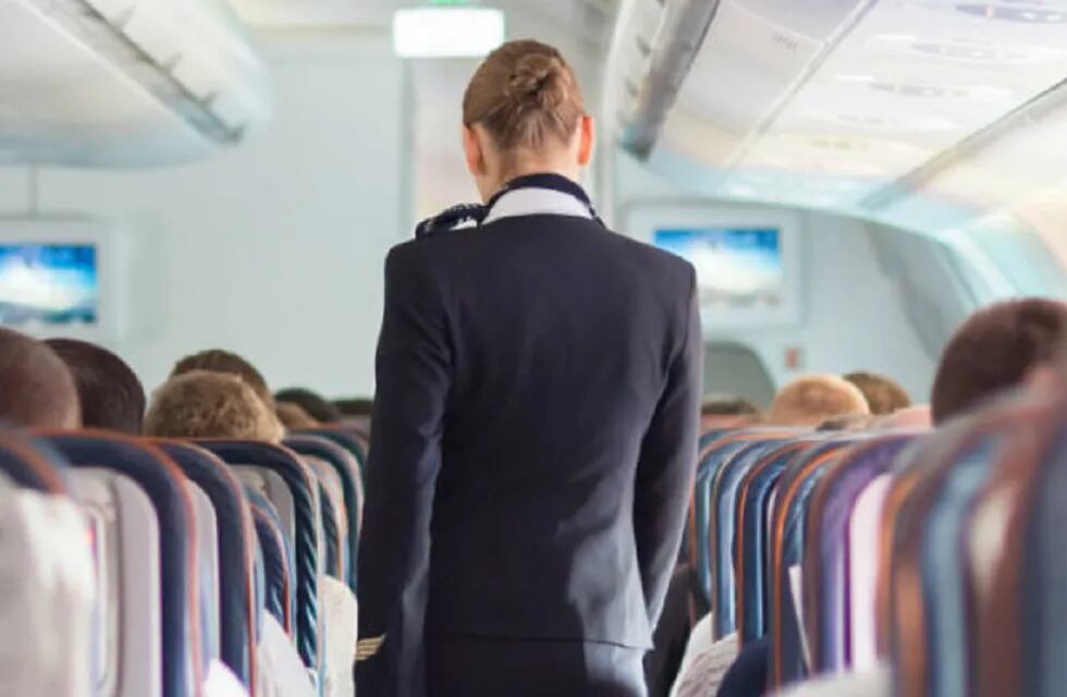 Así es el “cuarto secreto” donde duermen las azafatas y los pilotos en el avión durante vuelos largos. / Imagen ilustrativa