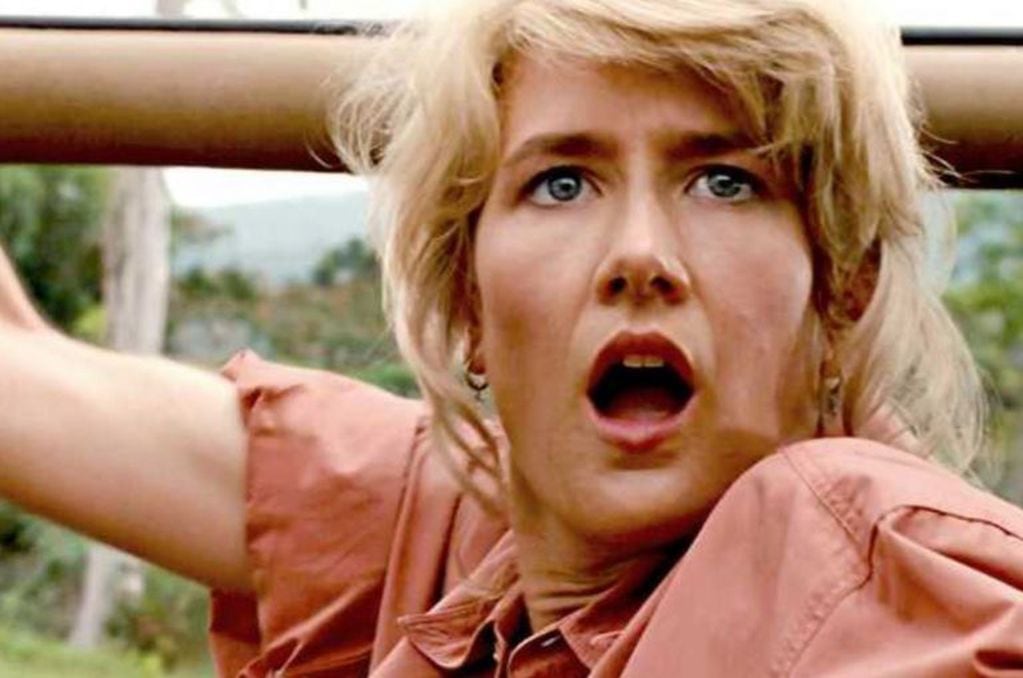 Laura Dern ve por primera vez los dinosaurios, en una inolvidable escena de "Jurassic Park" (1993). Foto: Captura de pantalla. 