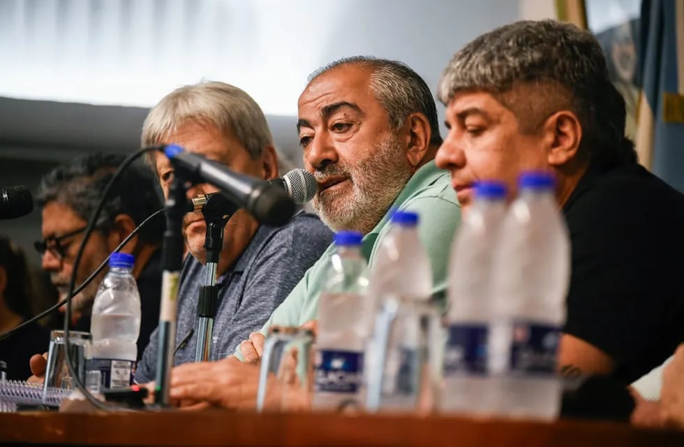 La CGT ratificó durante una reunión en su sede de Azopardo la realización del paro general de 12 horas convocado para el 24 de este mes - X