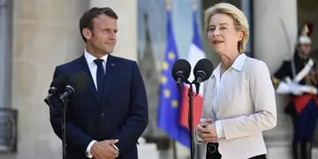 Emmanuel Macron y Ursula Von Der Leyen