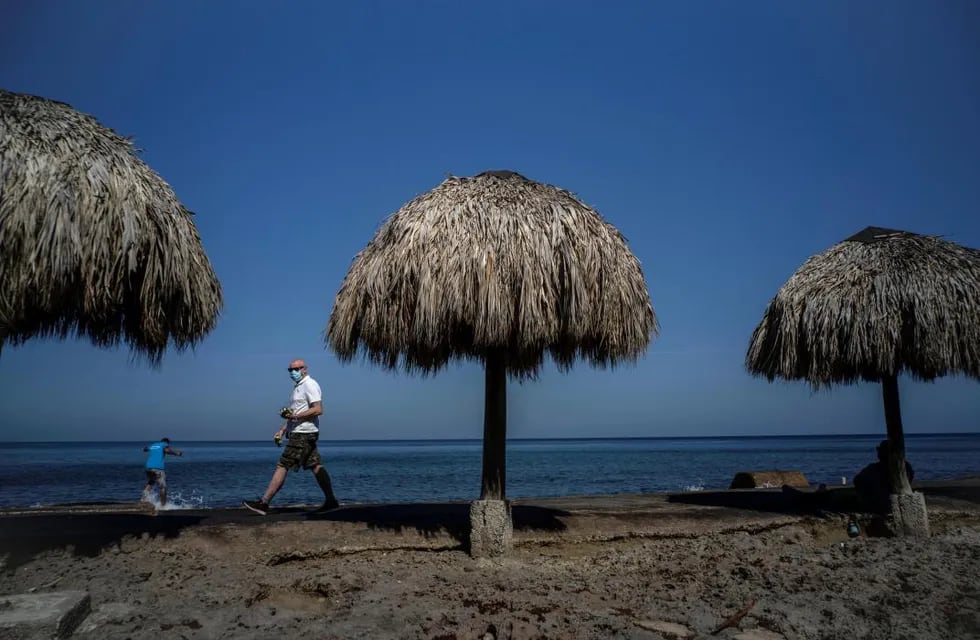 Las playas de La Habana, Cuba. Foto: Ramón Espinosa / AP