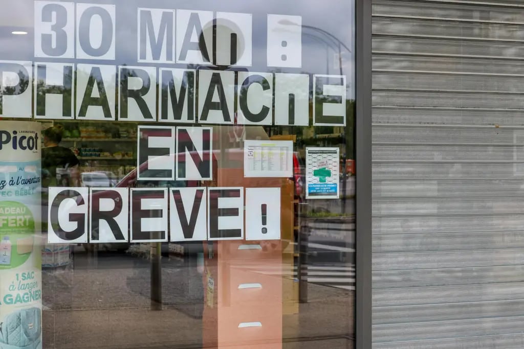 Histórica huelga de farmacias en Francia