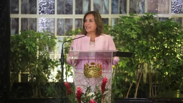 La presidenta peruana Dina Boluarte dijo que los rolex “eran prestados”