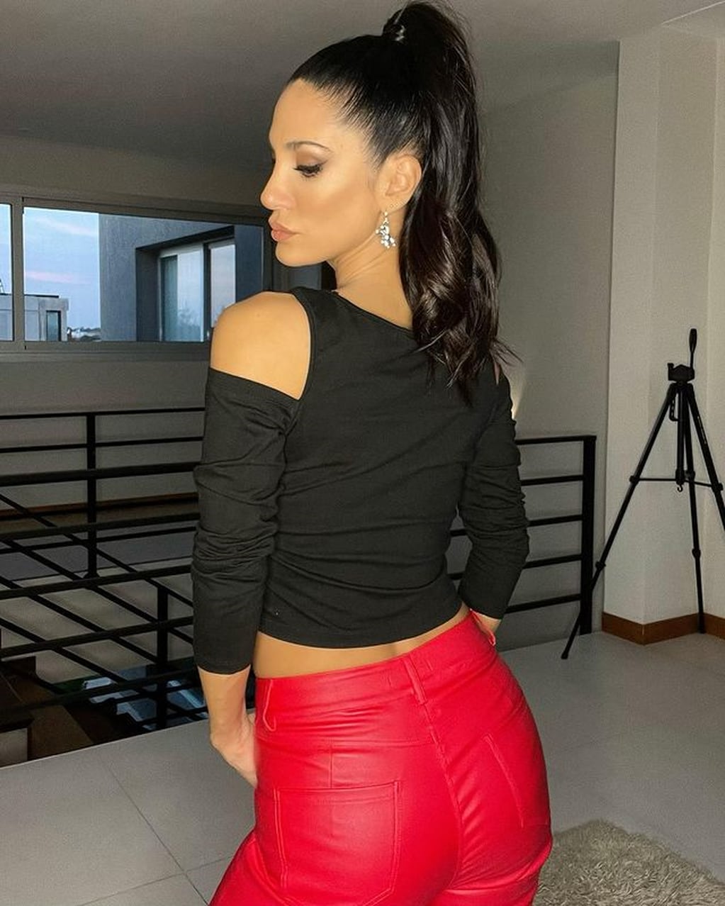 Silvina Escudero lució unos engomados rojos y los mostró en su cuenta de Instagram.