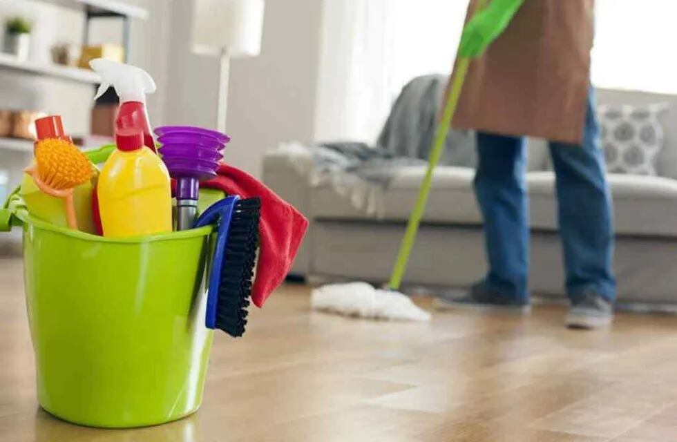 Los trabajadores domésticos tendrán un 42% de aumento salarial en cuotas.