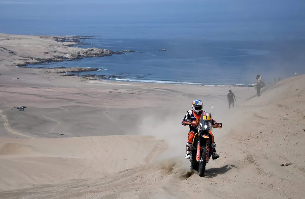 Motos: Sunderland se hizo de la tercera etapa del Dakar y Kevin Benavides lo escoltó