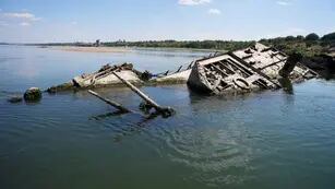 Increíble video: la sequía en Europa dejó a la vista los barcos de la Segunda Guerra hundidos en el Danubio