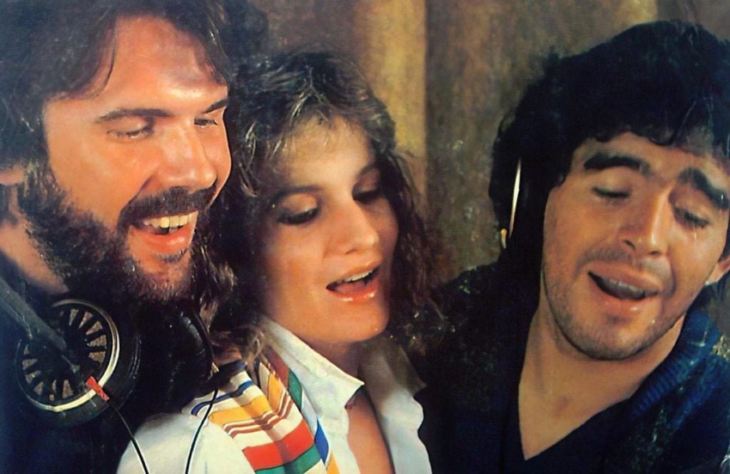 Joaquín Galán, Lucía Galán (Pimpinela) y Diego Maradona, hace varios años atrás. Foto: Gentileza