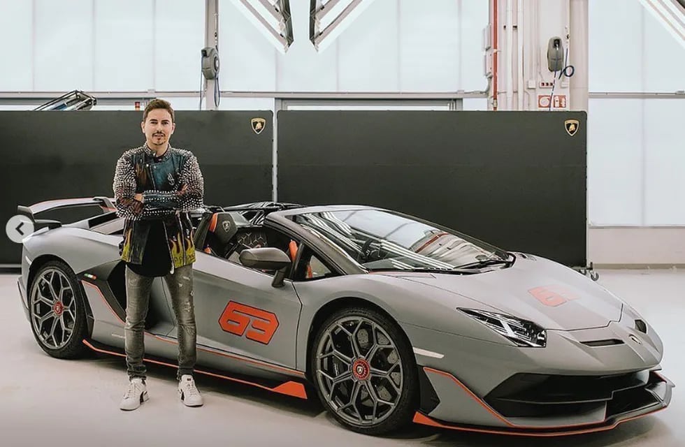 Jorge Lorenzo, tres veces campeón de MotoGP, compartió en su Instagram el Lamborghini Aventador SVJ 63. Su nueva adquisición.