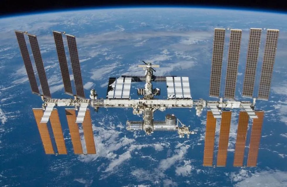 La Estación Espacial Internacional está destinada a ser un laboratorio, observatorio y fábrica en la órbita terrestre baja.