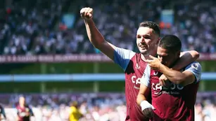 Triunfó la “Scaloneta”: Aston Villa ganó y gustó de la mano de Buendía y el “Dibu” Martínez