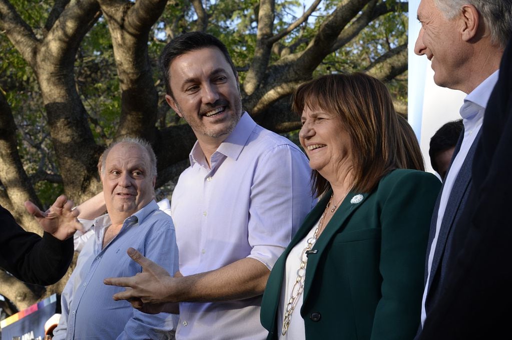 Patricia Bullrich cerró su campaña este jueves en un acto en Lomas de Zamora junto a Mauricio Macri y otros candidatos de Juntos por el Cambio.