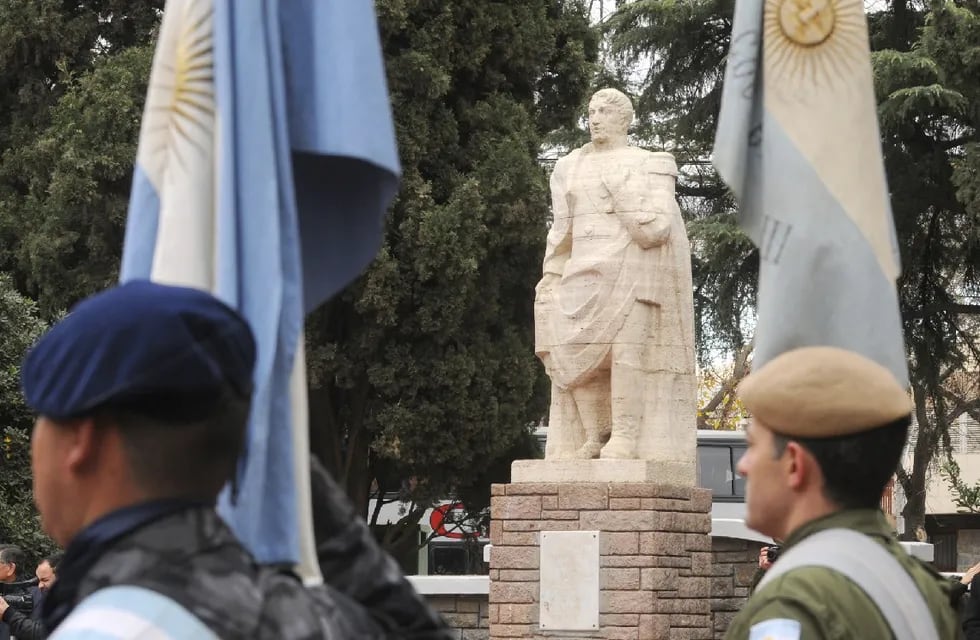 Pese a que Mendoza tiene fuerte raíz sanmartiniana, a Belgrano se lo recuerda más que en otras provincias, con monumentos, calles y edificios a su nombre. Foto: Los Andes