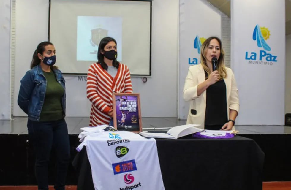 Liga femenina en La Paz