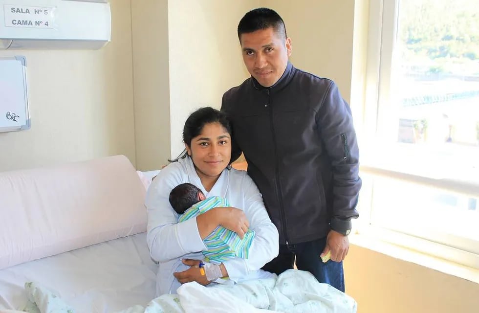 Inédito: hospital chileno respetó la cultura mapuche y entregó la placenta a la familia de un recién nacido