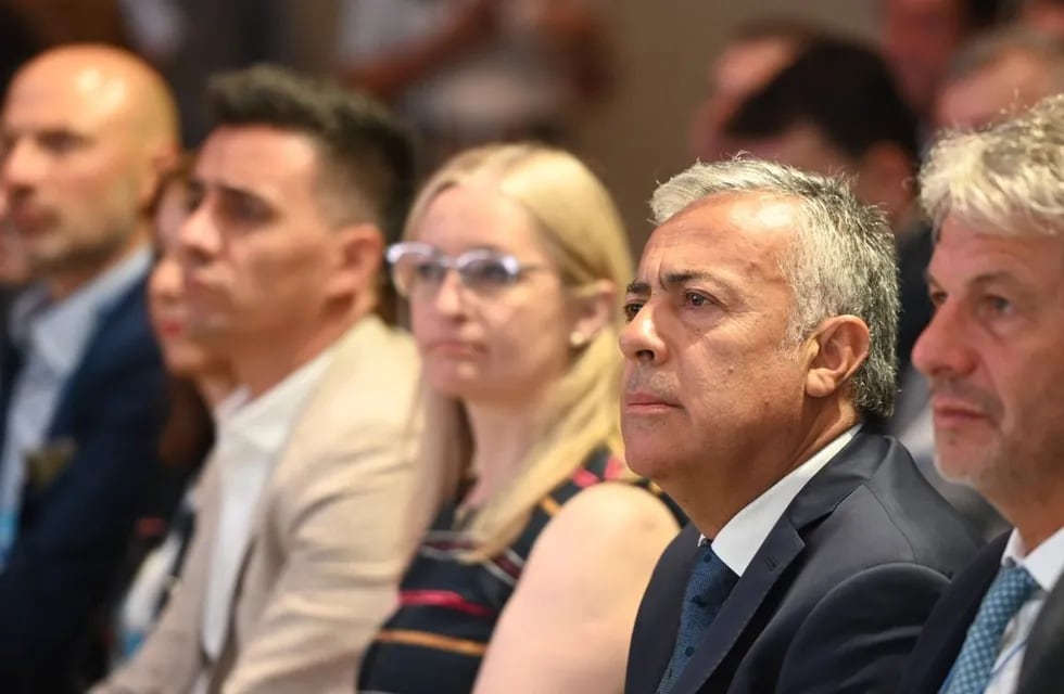 El gobernador Alfredo Cornejo apoyó la estrategia del déficit cero que está llevando adelante Milei. Foto: Prensa Gobierno de Mendoza.