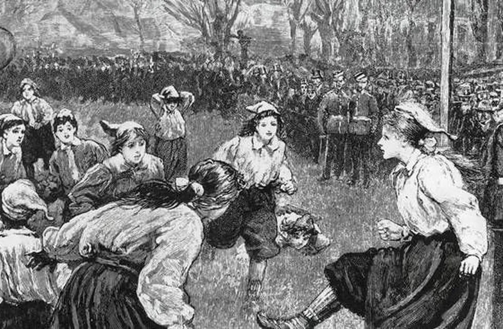 Hoy se cumplen 120 años del primer partido de fútbol femenino