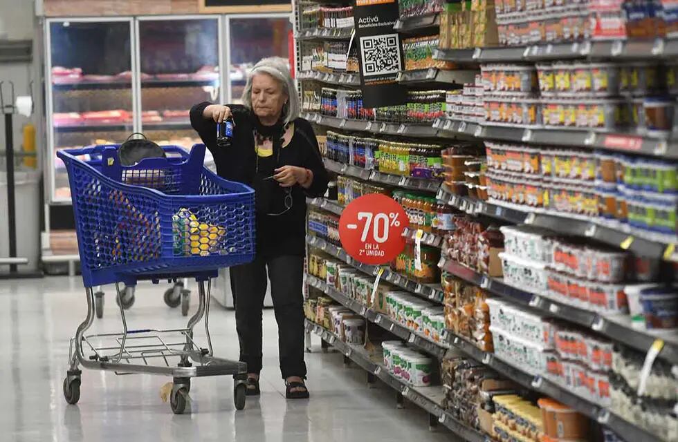 La inflación en el país fue de 12,8% en noviembre. Foto: José Gutierrez / Los Andes