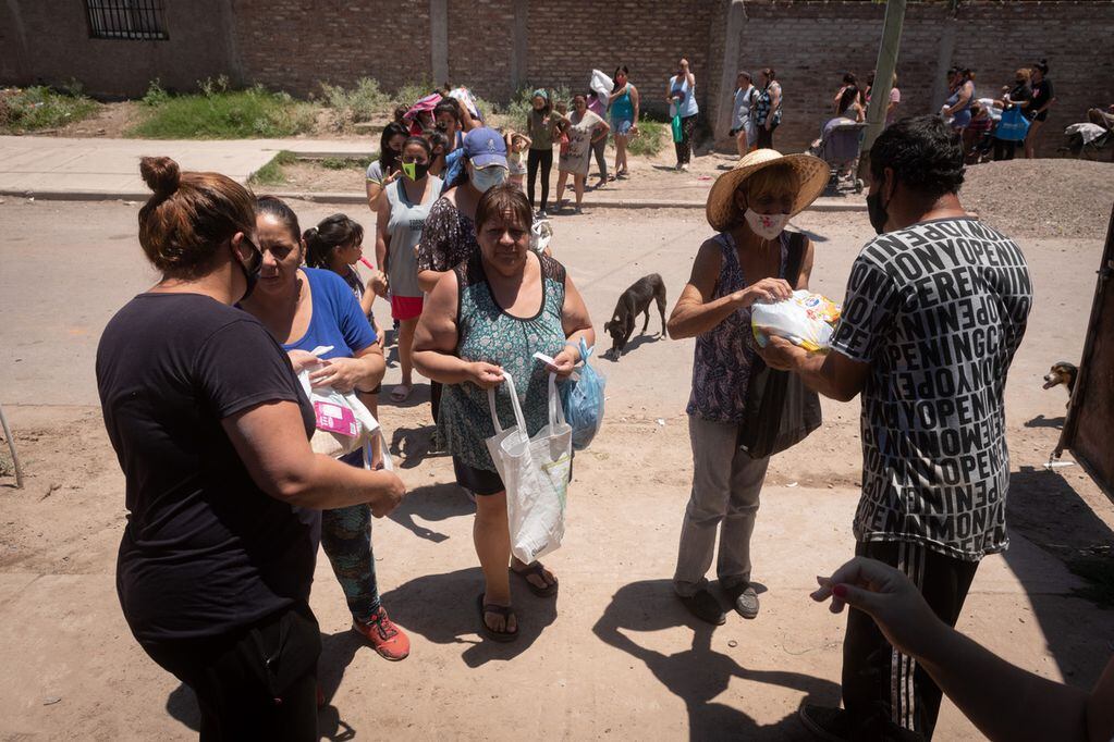Un comedor de Las Heras que nació al inicio de la pandemia cumple 3 años: “Pasamos de 30 personas a casi 1.300″. Foto: Ignacio Blanco / Los Andes