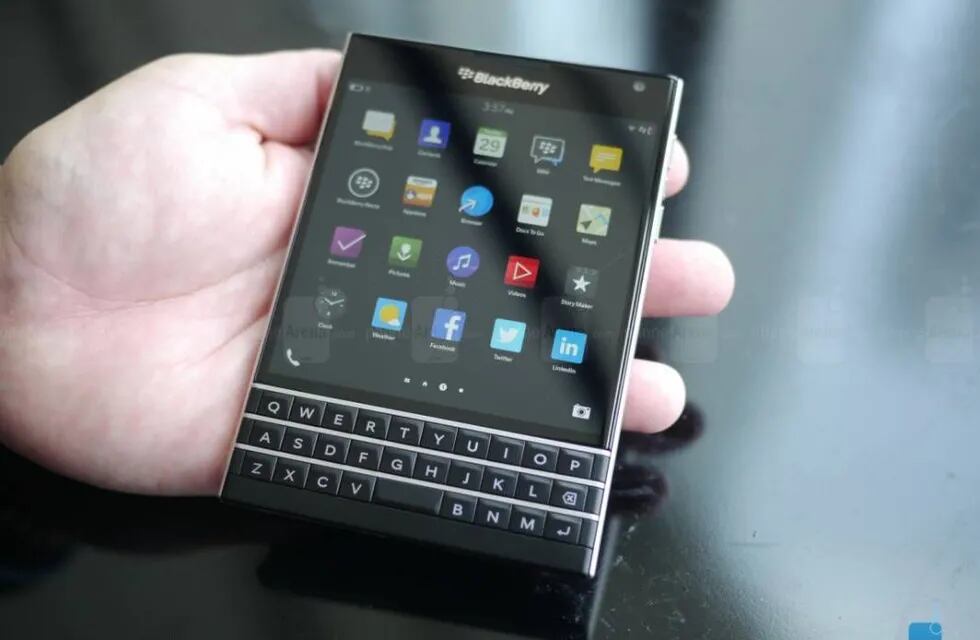 BlackBerry paga en efectivo a usuarios de iPhone para que cambien de teléfono