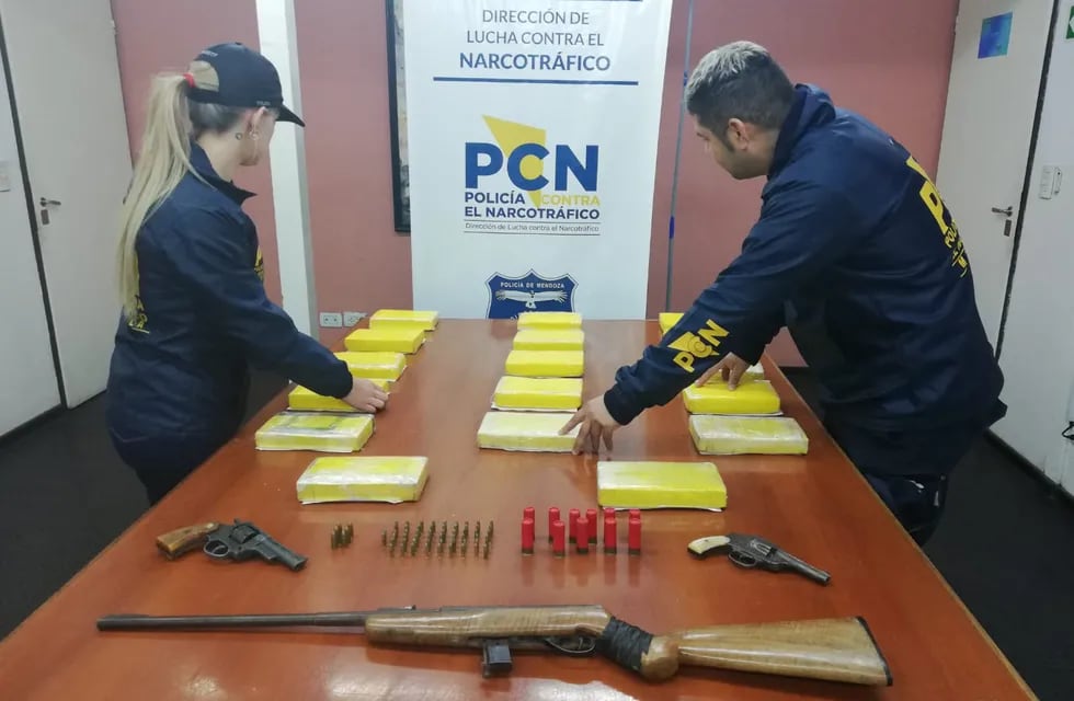 Los 18 kilos de cocaína secuestrados en San Martín. | Foto: Prensa Ministerio de Seguridad
