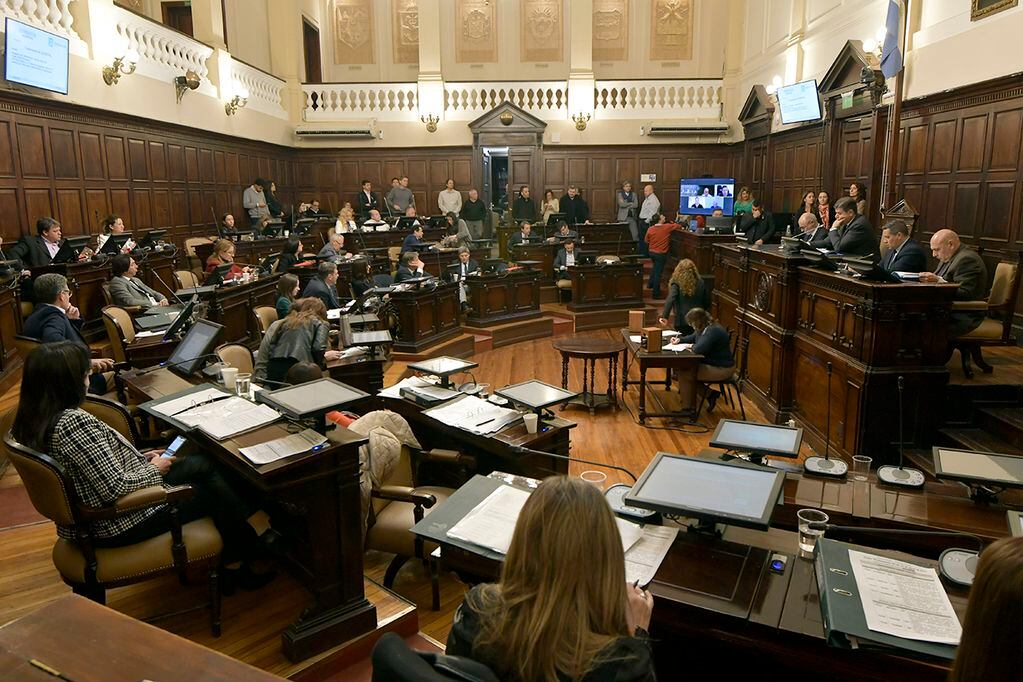 La Legislatura provincial podría tratar esta semana la Ley de Ministerios de Alfredo Cornejo. Foto: Orlando Pelichotti 
