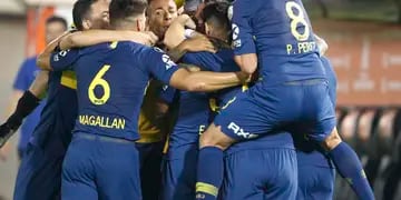 Con goles de Pavón, Zárate, Tevez y Cardona, Boca eliminó a Libertad con un global de 6-2 y se metió entre los 8 mejores de América.