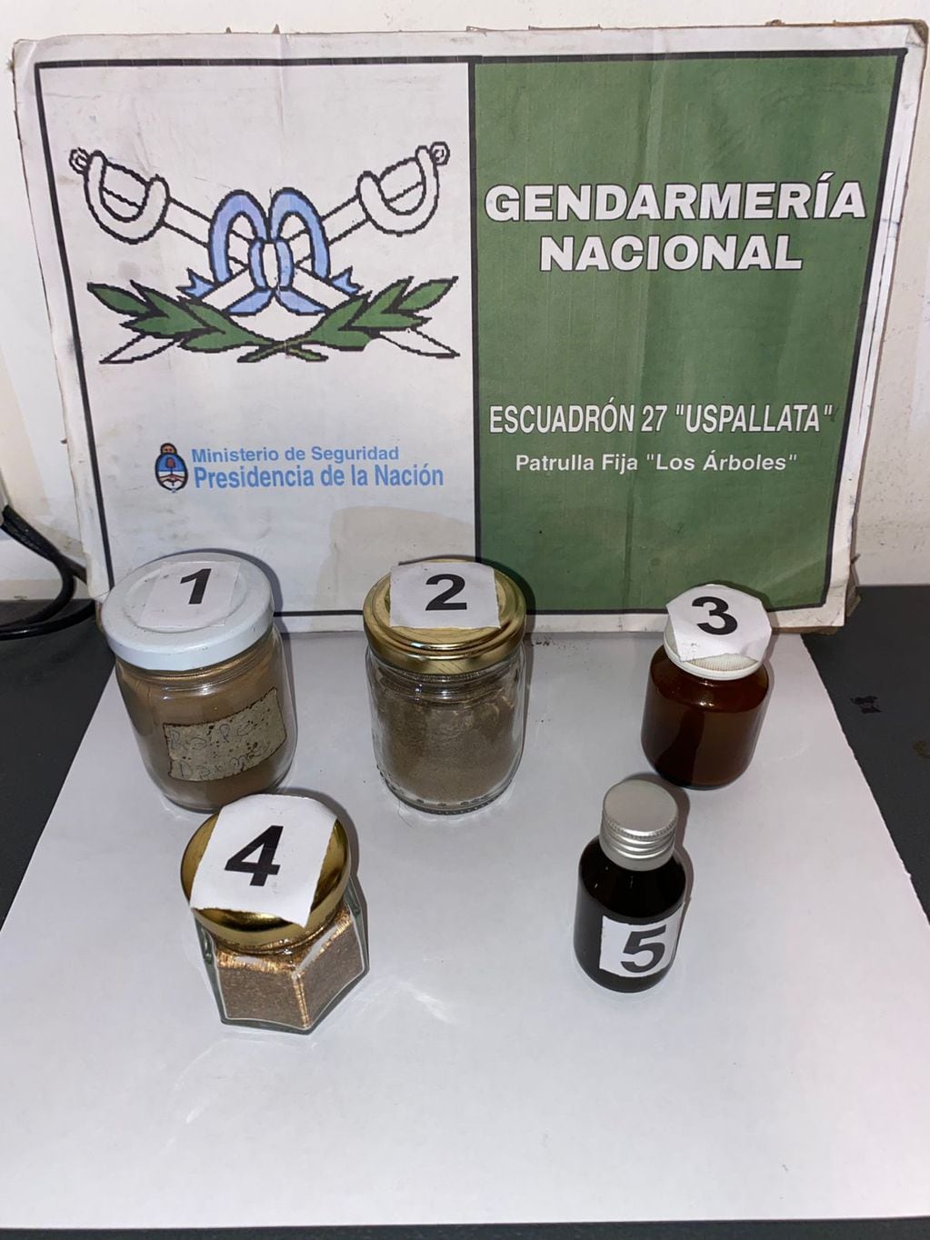 La inusual droga encontrada en Uspallata. Gentileza Gendarmería Nacional.