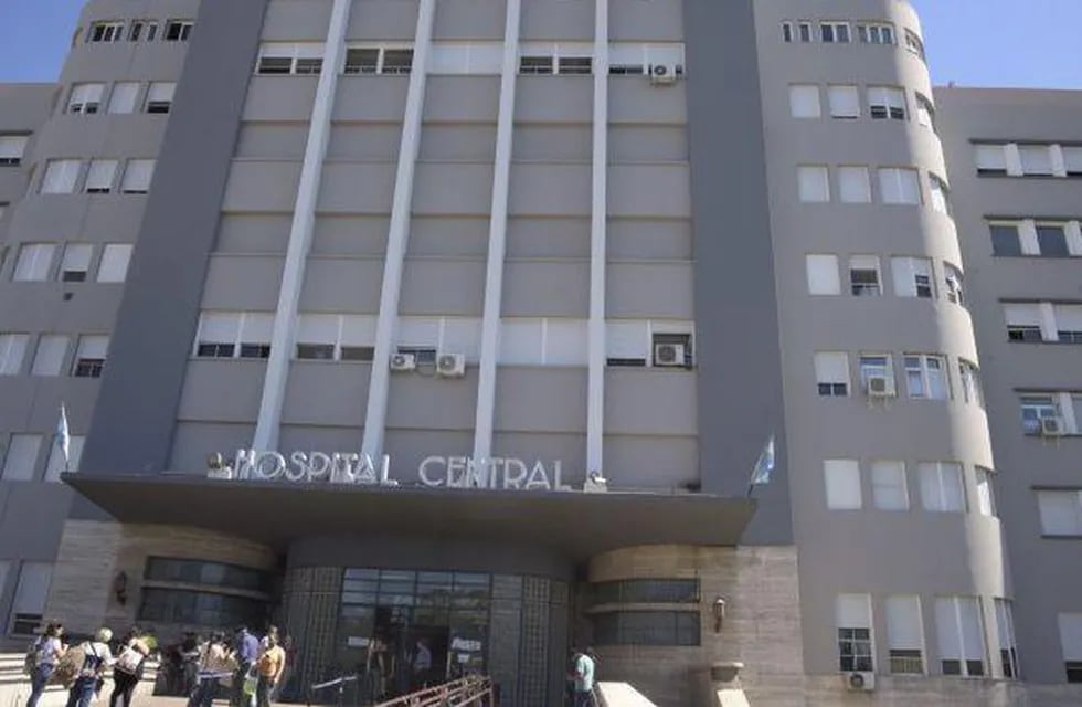 La víctima falleció en el Hospital Central de Mendoza. (Los Andes)