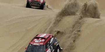 Orlando Terranova sorteó algunas dificultades y arribó en el quinto puesto en la segunda etapa del Rally Dakar. 
