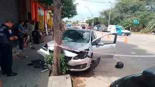 Córdoba: persiguió y atropelló con su auto a motochorros que asaltaron a su esposa embarazada