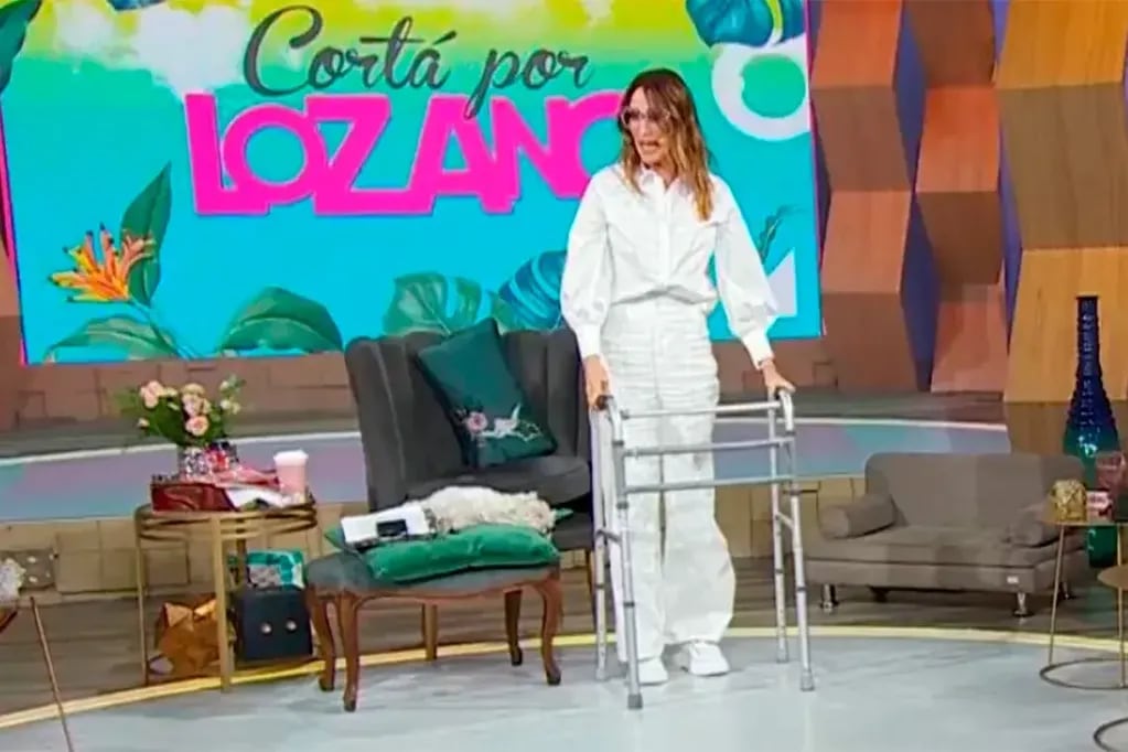 Vero Lozano ya se puede parar y lo hizo en el vivo de su programa