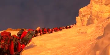 Atasco en el K2 donde 145 hicieron fila para llegar a la cima