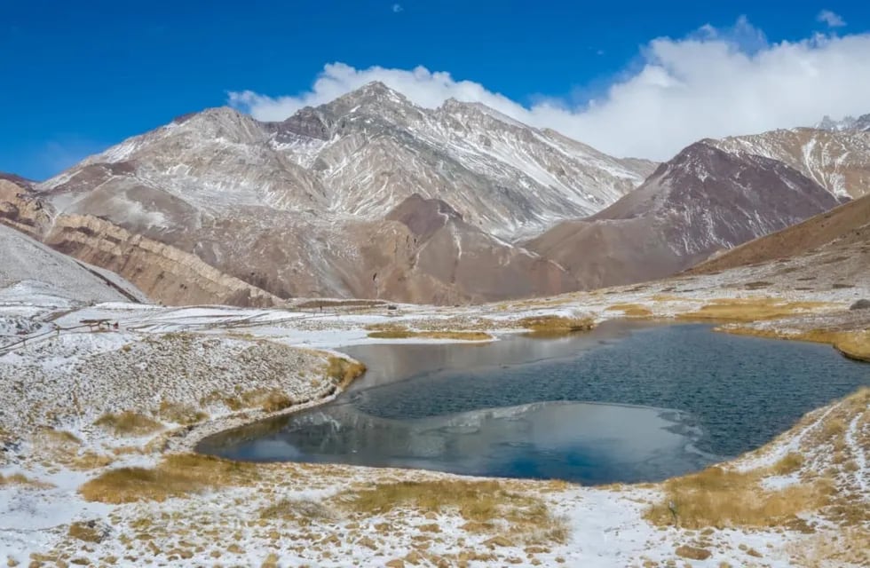 De las primeras nevadas a los curiosos tapabocas: las fotos de la semana de Los Andes