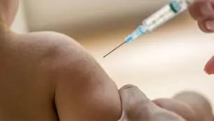 La Justicia de Mendoza ordenó aplicar las dosis obligatorias a una bebé porque sus padres se negaban a vacunarla