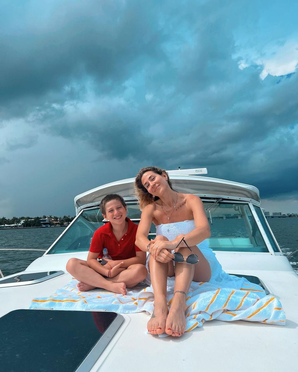 Barón y Momo, sobre el mar de Miami