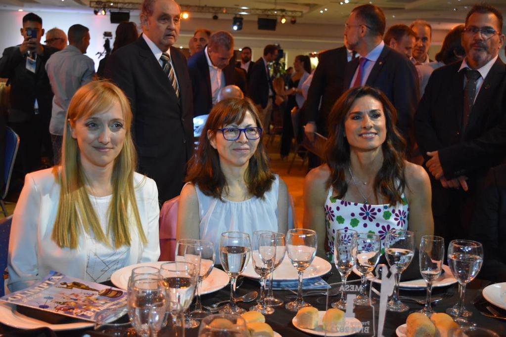 Anabel estuvo en la cena de los Olimpia junto a Silvina Batakis y Gabriela Sabatini.